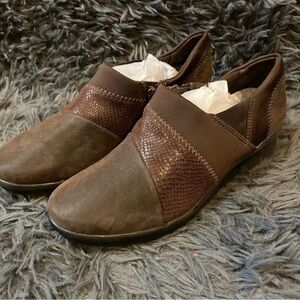 Ladies Faux Suede Brown Clarks  Cloudsteppers